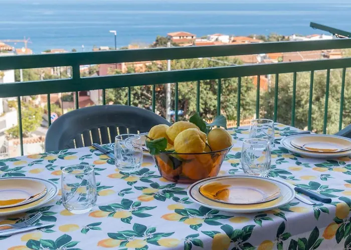 Sea View Balcony カーラゴノネ