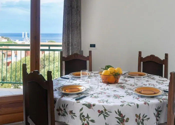 Sea View Balcony アパート カーラゴノネ